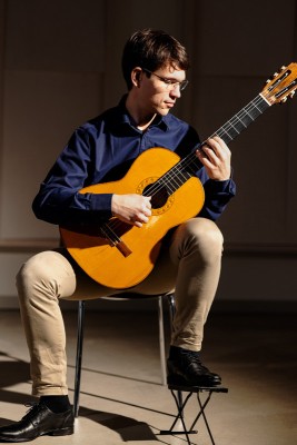 Roger Schütz (Gitarre), © Christian Fergo